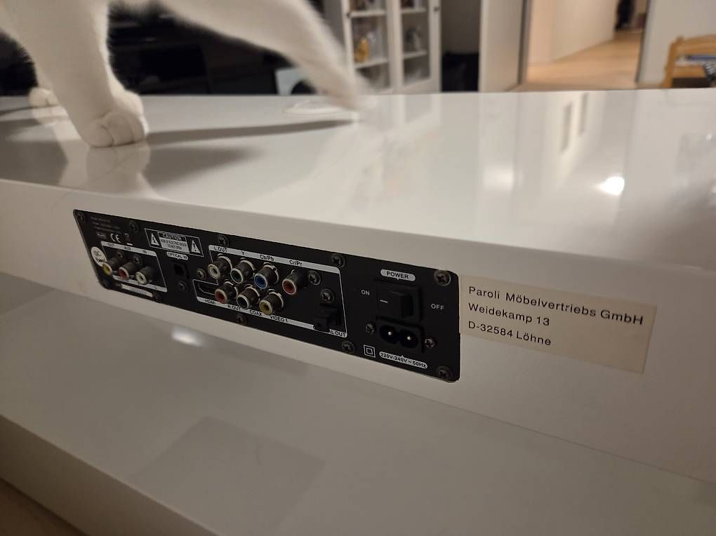 Mobili TV: Sideboard / TV-Möbel mit integrierter Soundanlage – Usato da St. Gallen venduto da fec_72yw 2
