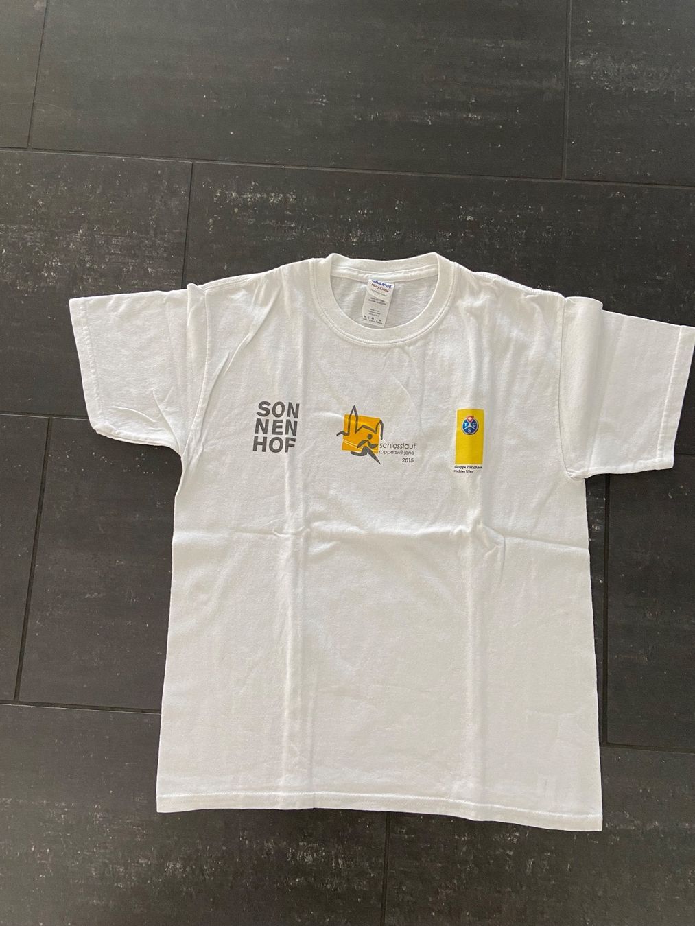 Hemden, T-Shirts & Polos: T-Shirt, Grösse 140 – Gebraucht aus Wohlen AG von Michi761