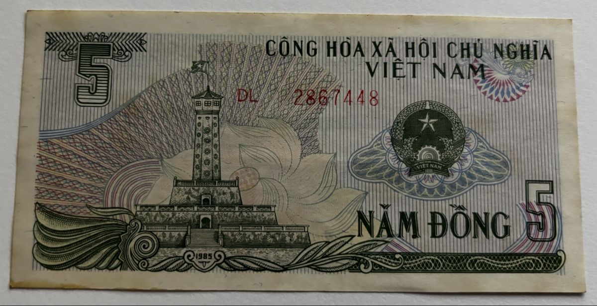 Banconote: Vietnam 5 Dong 1985 – Usato da Algetshausen venduto da Carrhard