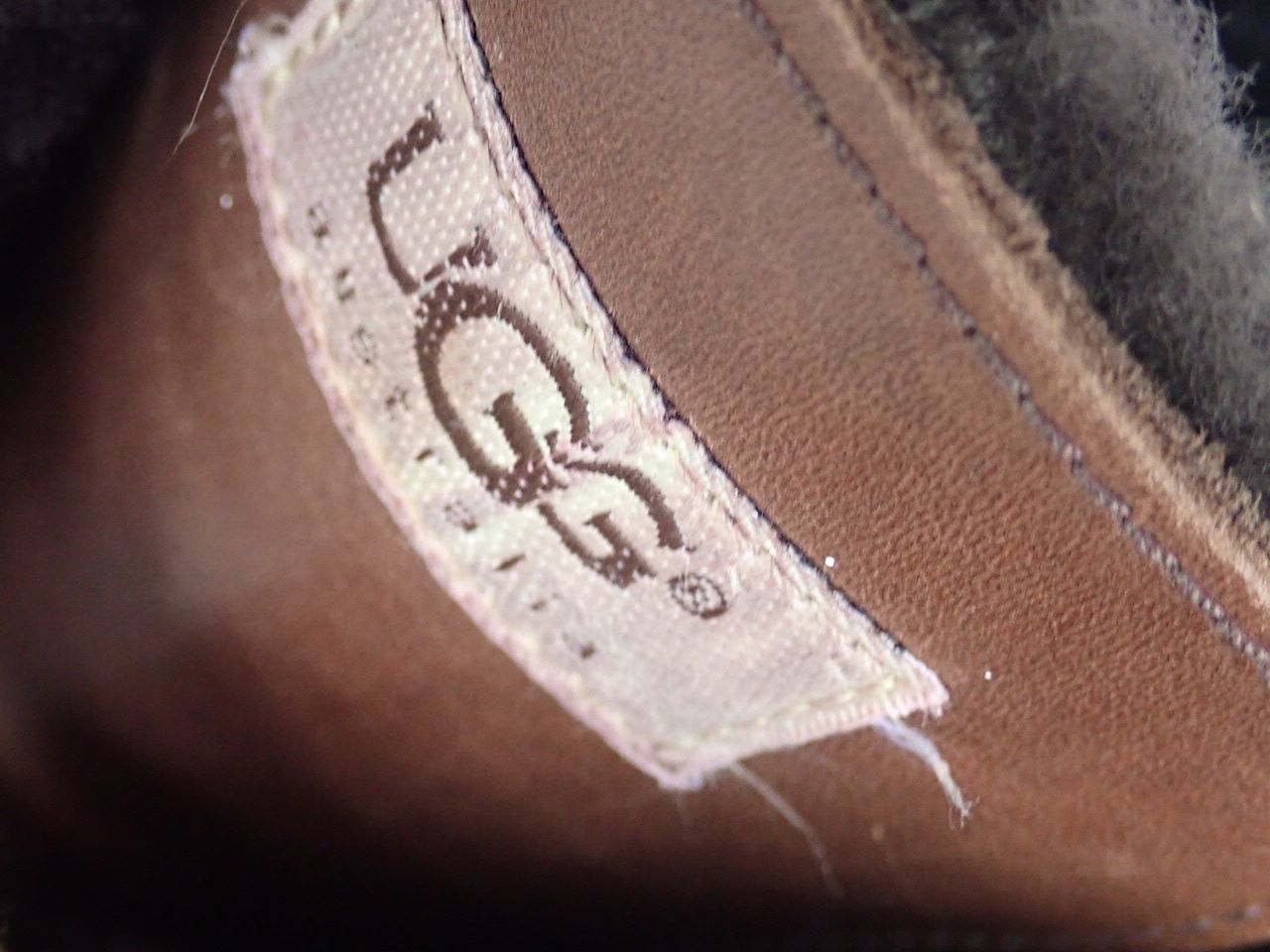 Ugg Scarpe da donna: UGG Boots Event 36 Vibram Stiefel Winterstiefel – Usato da Wil SG venduto da BrocknRoll 1
