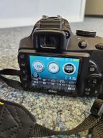 Nikon D3300 mit Objektiv und Tasche guter Zustand