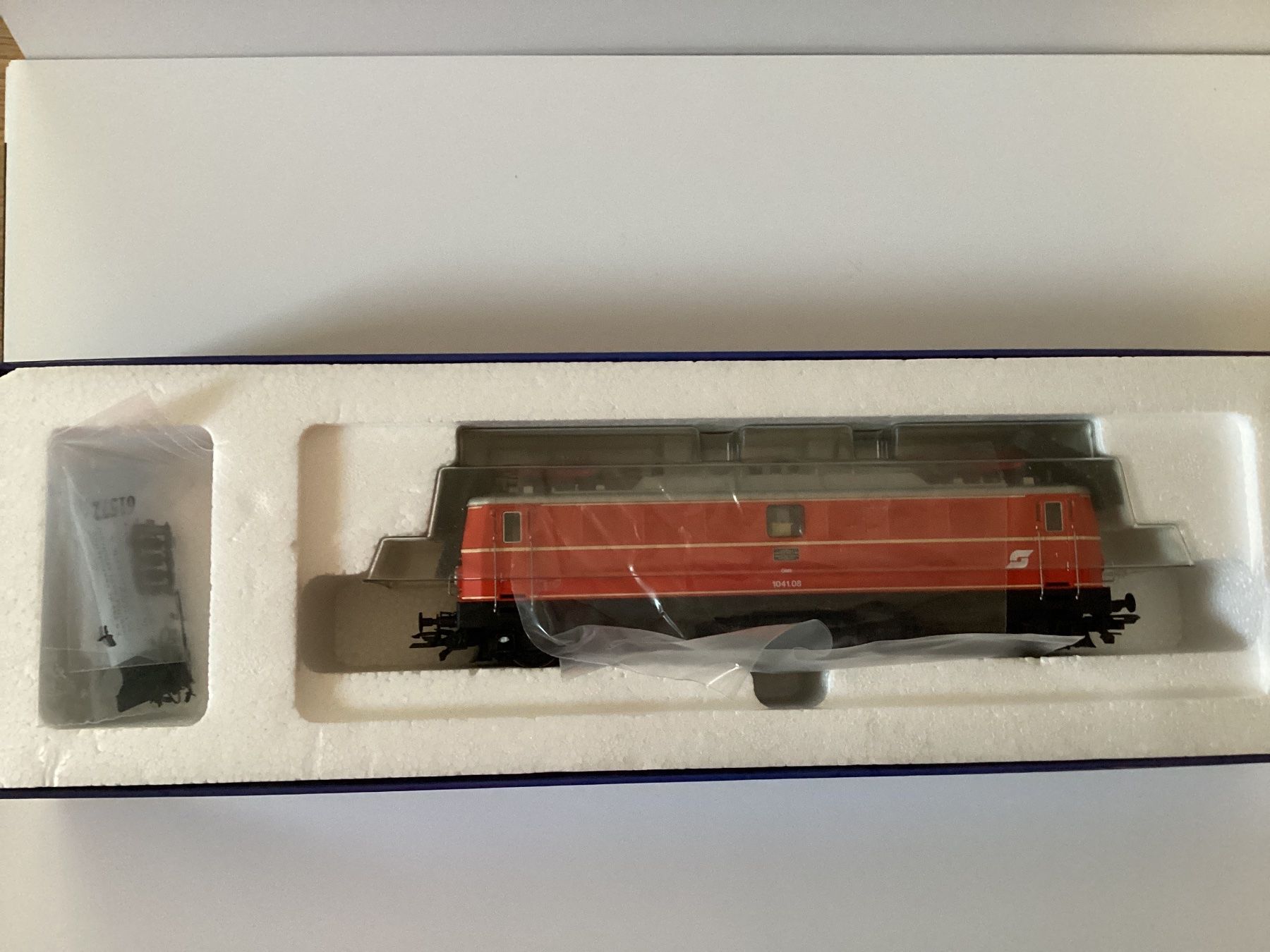 Roco Modellini di ferrovie: Roco 73092 ÖBB 1041.08 H0 1:87 – Usato da Effretikon venduto da simtek_de 5