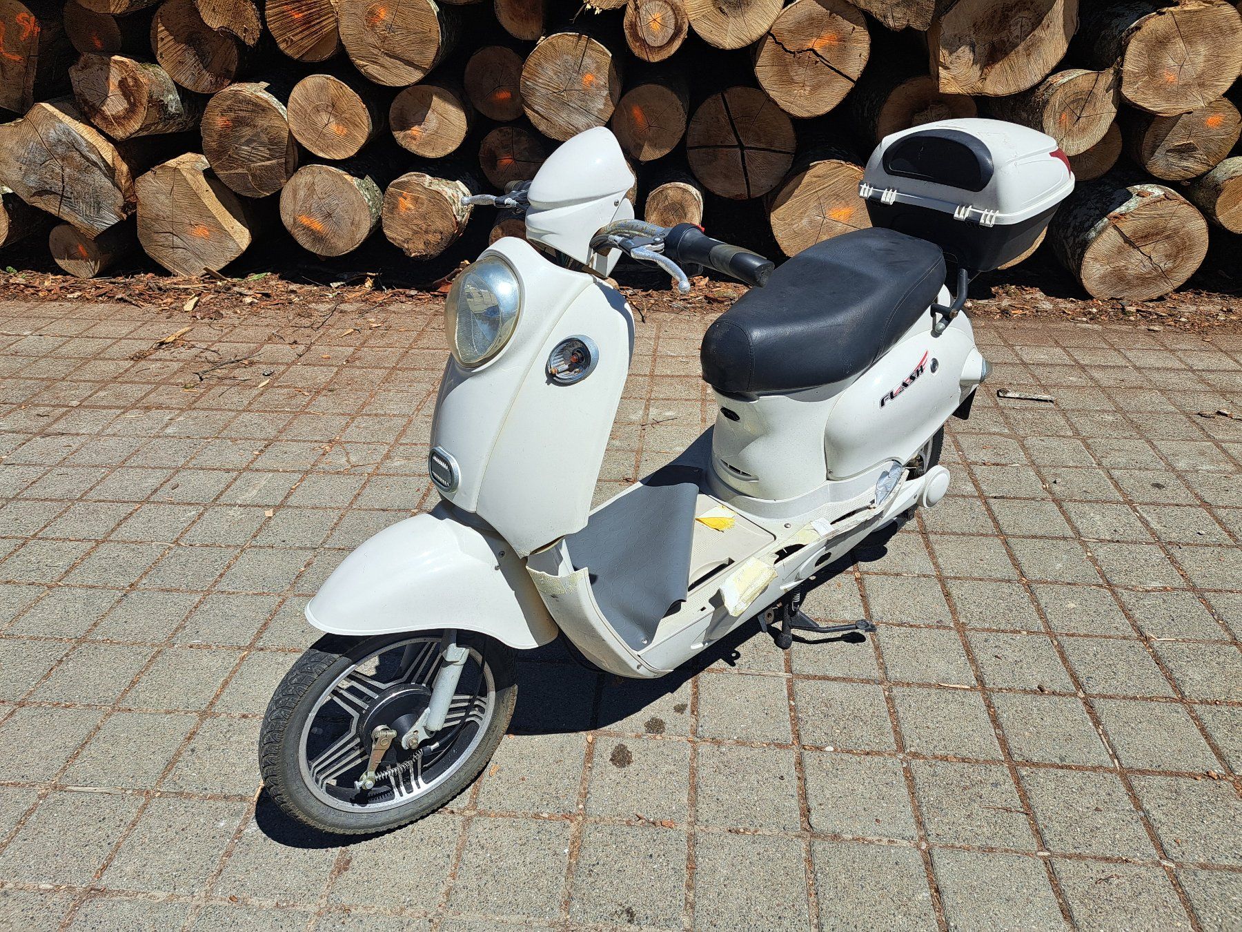 Scooter: Flash E-Roller E-Scooter 20/25km/h Bastler 48V Lieferung – Difettoso da Hallau venduto da ZIEGLER-Motorhandel 5