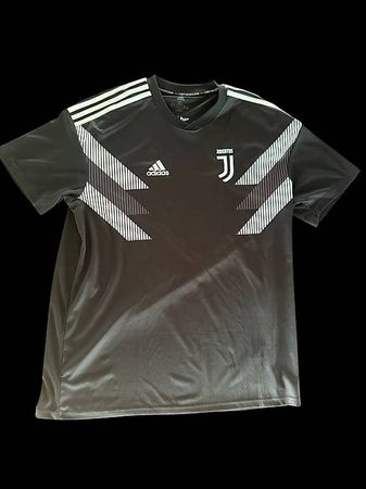 Original Juventus Turin Warmup Shirt 2018