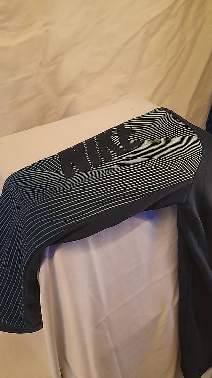 Maglioni & Felpe: Hoodie Nike  – Usato da st.gallen venduto da The_Rag_Picker. 2