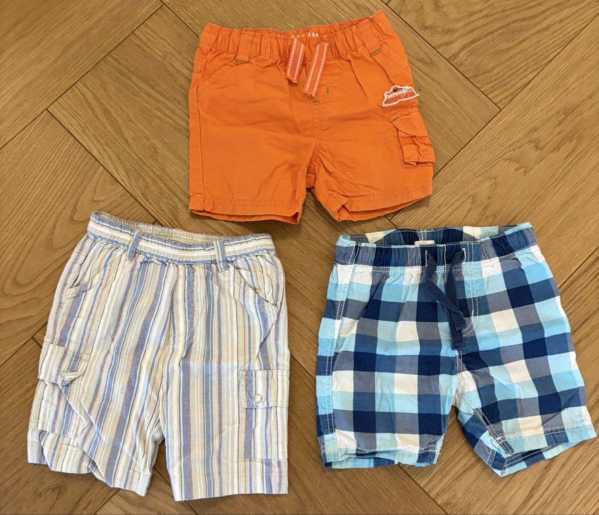Kleiderpakete & -sets: 3 kurze Hosen Gr. 74 – Gebraucht aus Langnau am Albis von SaskiaR01