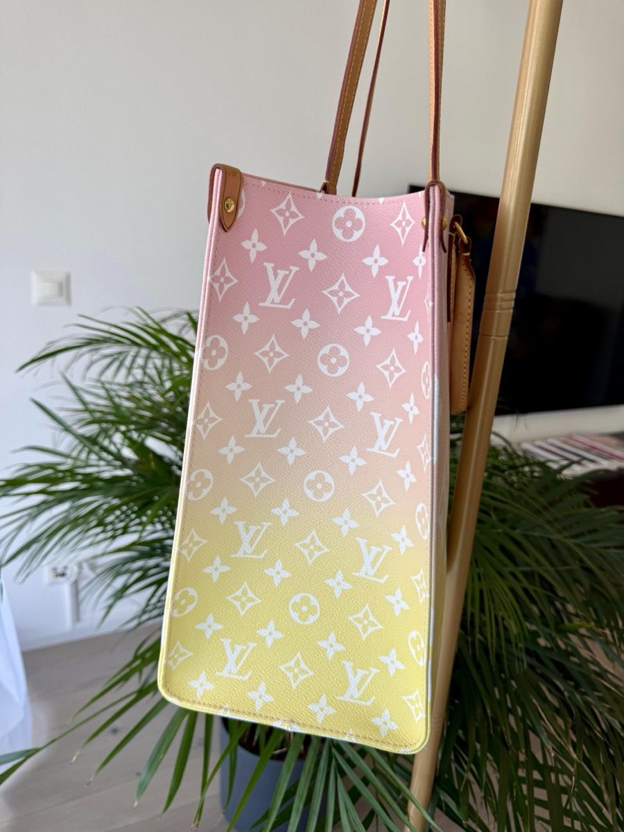 Louis Vuitton Borse da donna: Louis Vuitton OnTheGo GM By the Pool – Usato da Glattpark(Opfikon) venduto da Barbiie 3