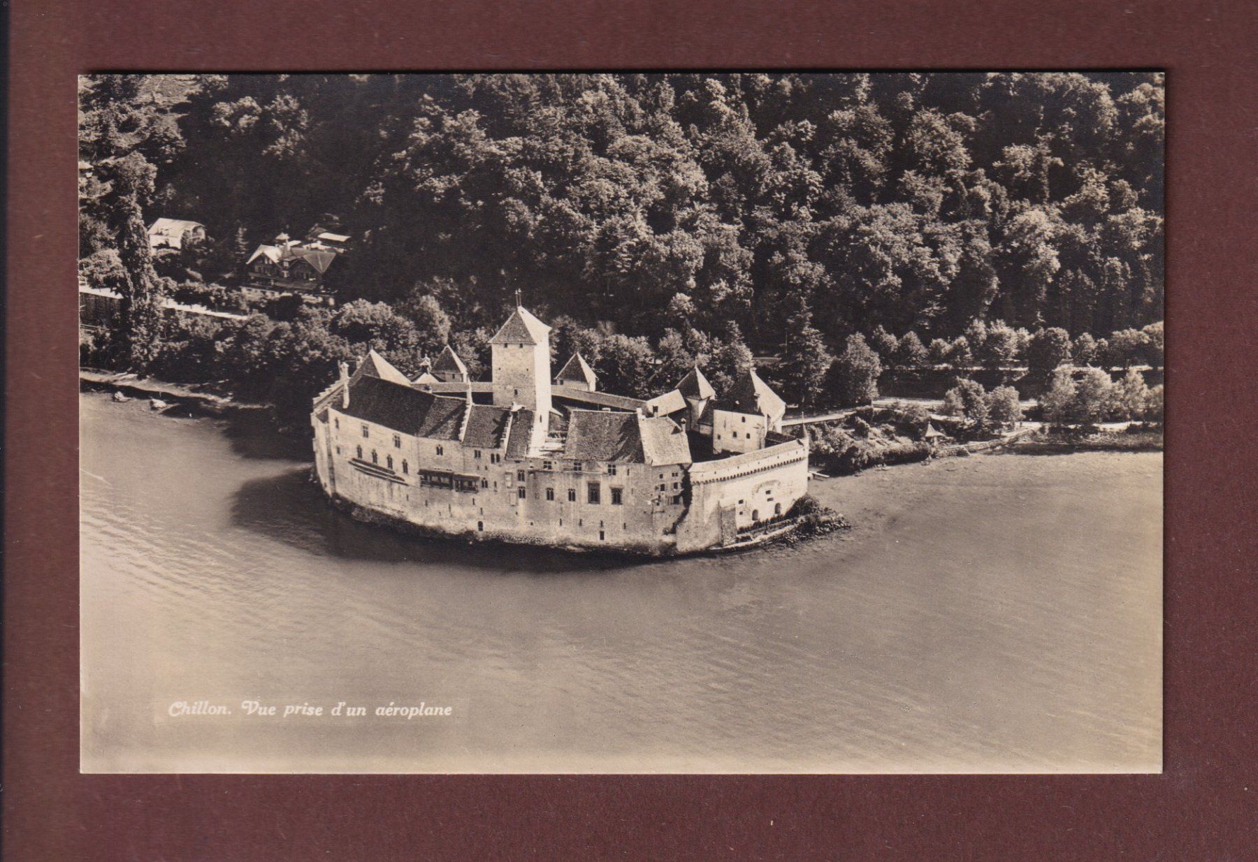 Ansichtskarten: Château de CHILLON - Vue aérienne – Gebraucht aus Pully von nicecards