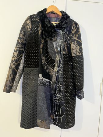 Desigual Mantel