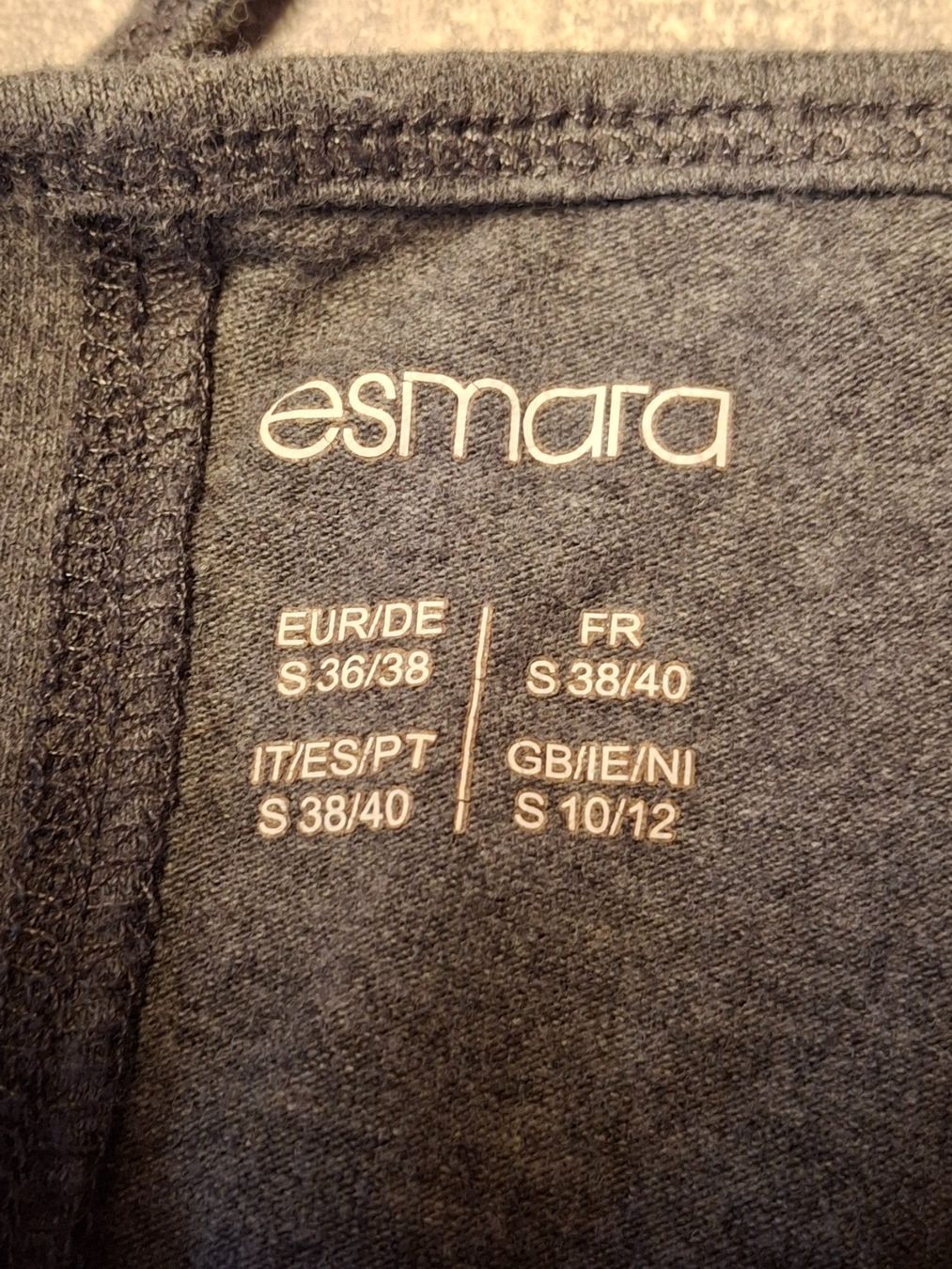 Jumpsuits: Combinaison grise taille 36/38 marque Esmara – Gebraucht aus Villiers von san_jn5w 4