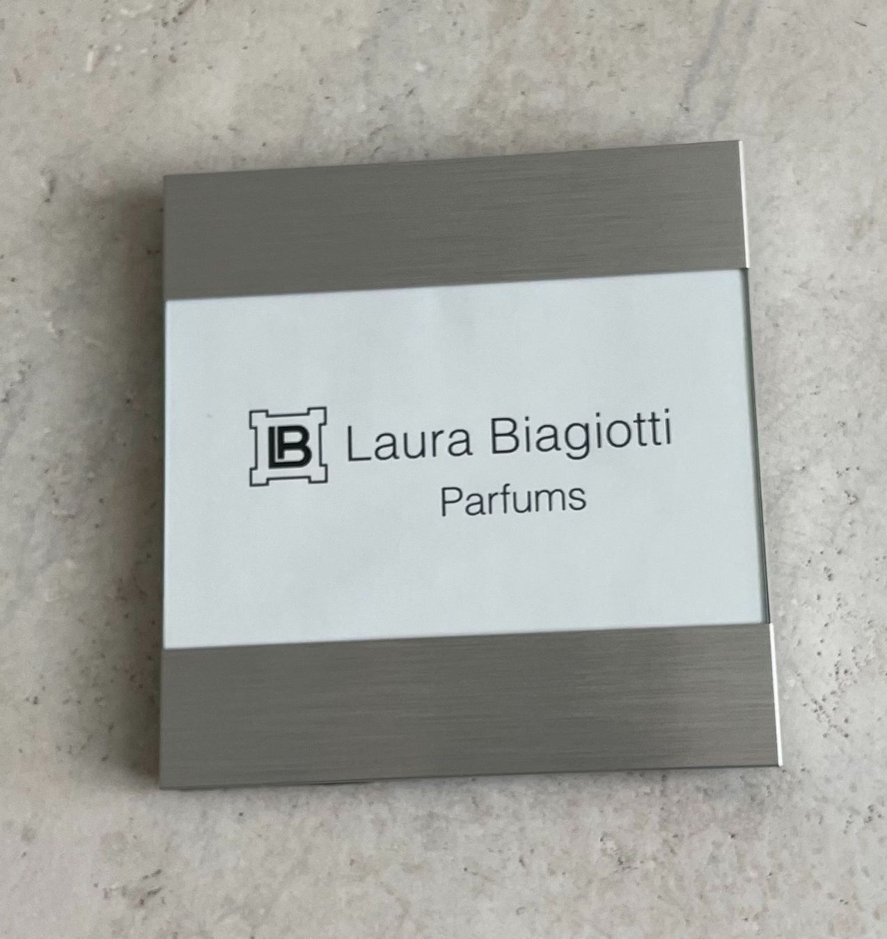 Cadres de tableaux: Bilderrahmen von Laura Biagiotti – Neuf avec emballage d'origine à Zürich par Mumpfi9