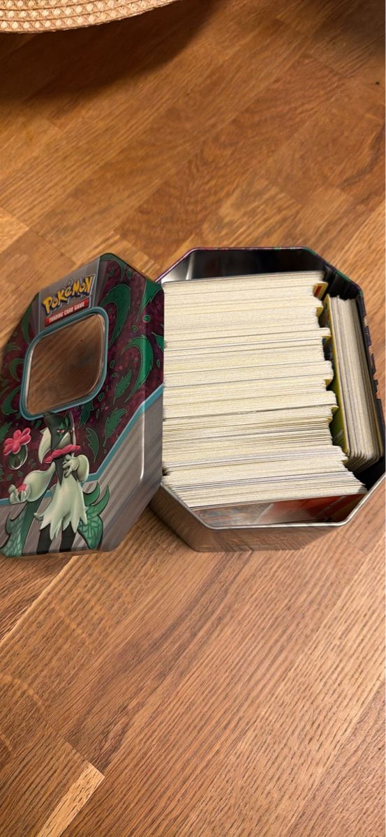 Karten: Pokemon Karten Sammlung mit Box – Neu (gemäss Beschreibung) aus Basel von samuelfr