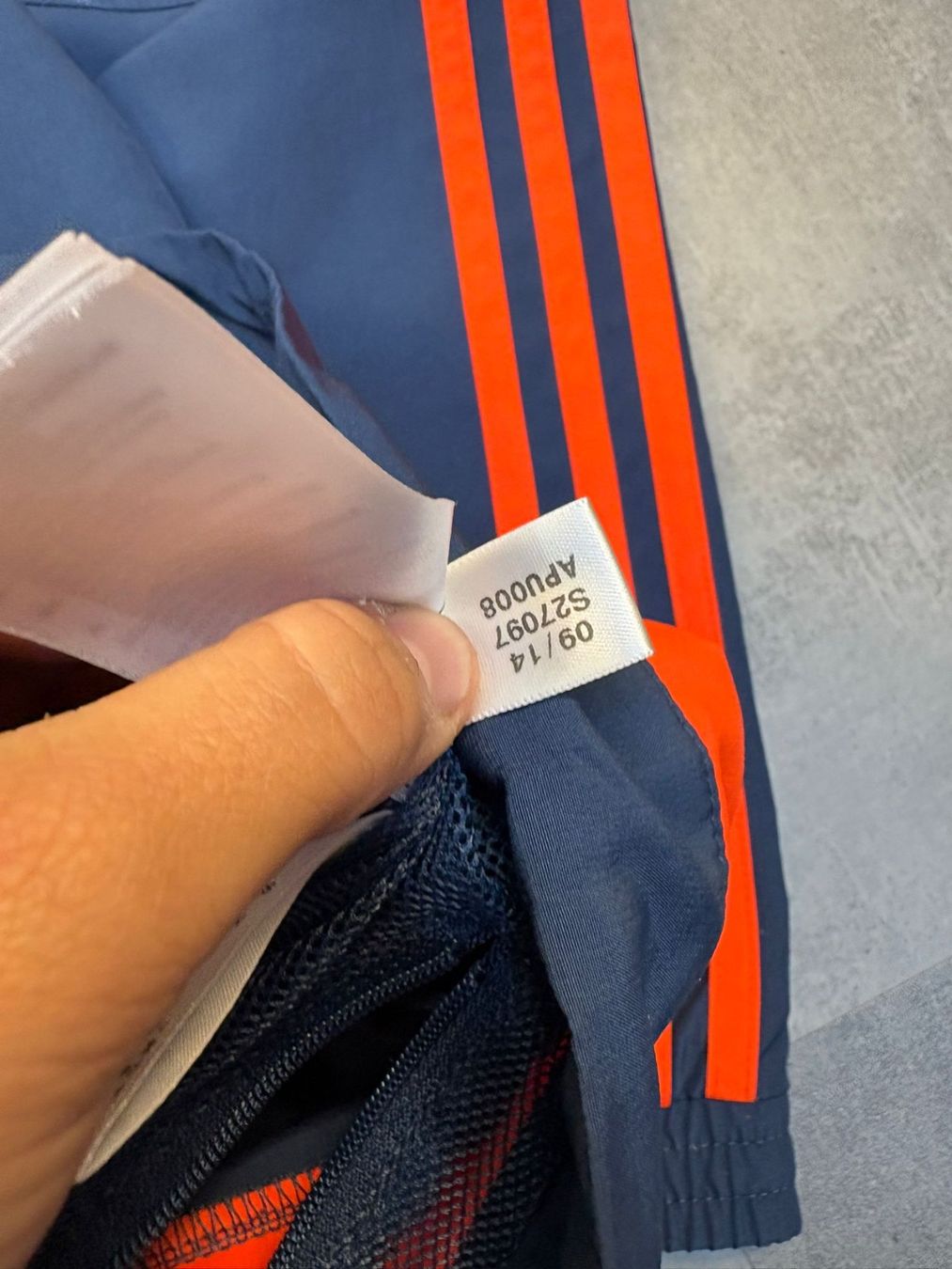 Adidas Giacche: Valencia CF Trainingsjacke - Grösse XS – Nuovo (secondo la descrizione) da Werdenberg venduto da hase.vintage 4