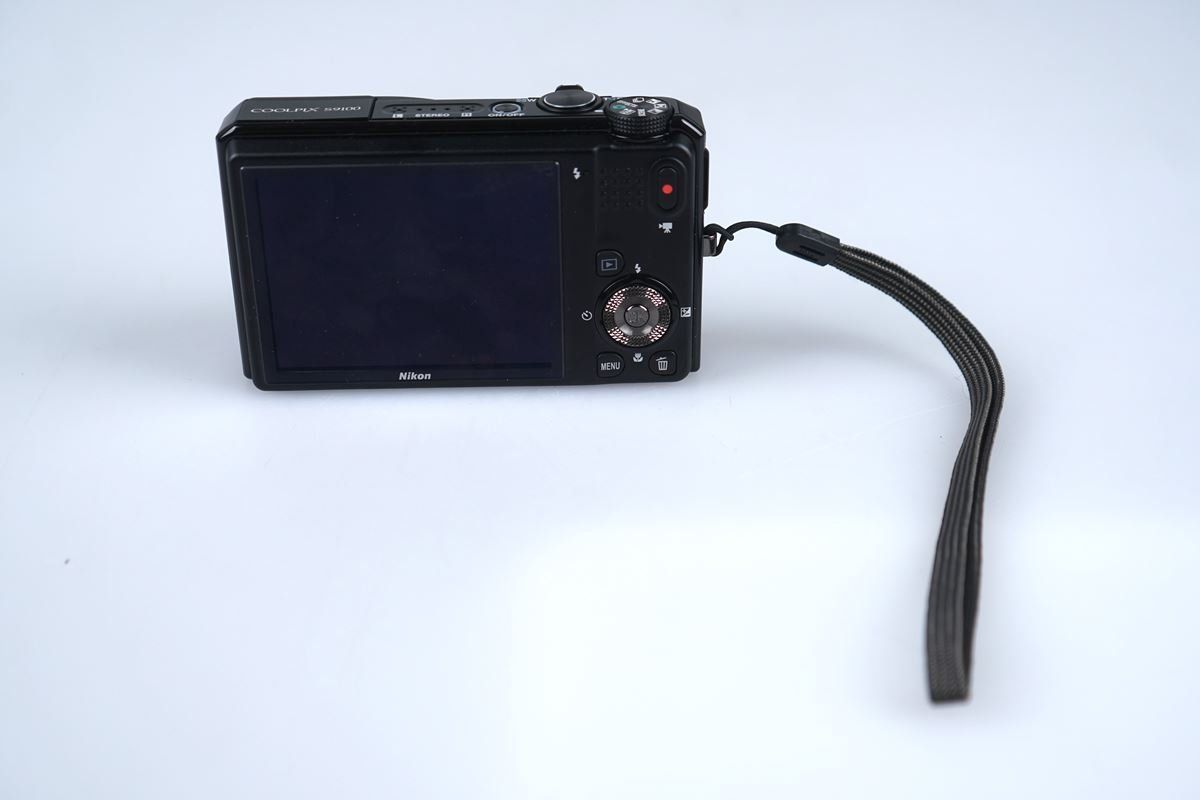 Nikon Appareil photo: Nikon Coolpix S9100 Digitalkamera – D'occasion à Rüti ZH par Restwert_Rueti_ZH 2