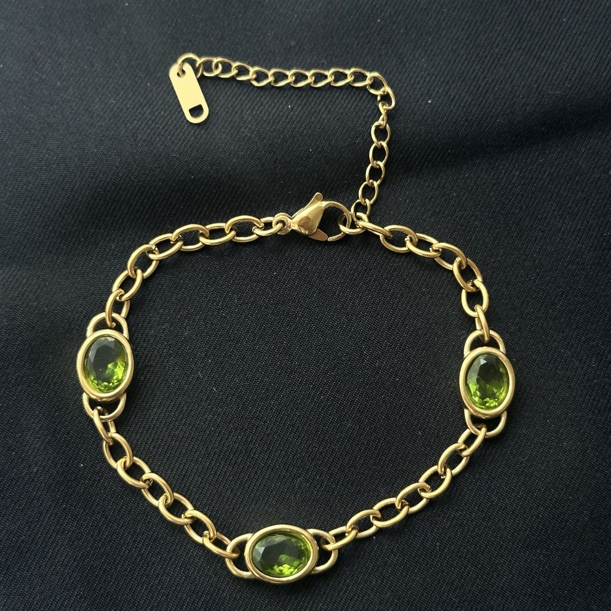 Armbänder & -reifen: Wunderschöne 18KGP Peridot Armkette – Neu (gemäss Beschreibung) aus Givisiez von dor_xb9k