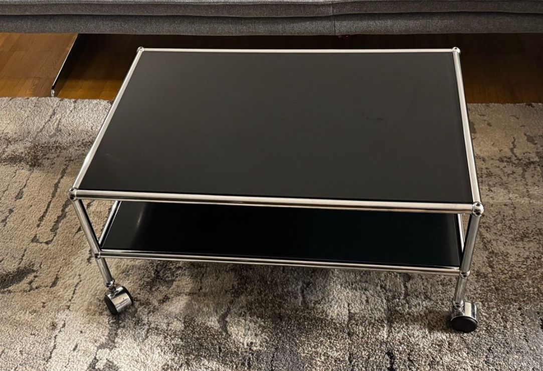 Tavoli: USM Haller Tisch, Schwarz, Top Zustand, – Usato da Opfikon venduto da lula21