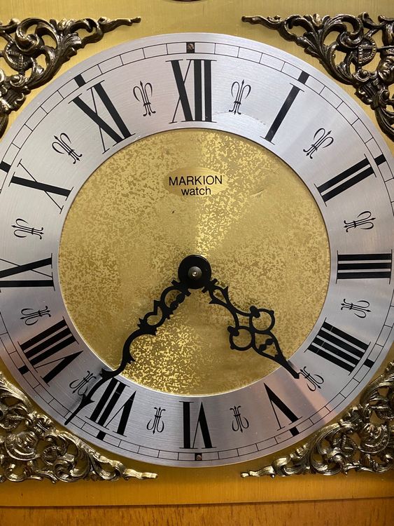 Seiko QXH202B Bahnhofsuhr Mit Westminsterschlag - Erlenholz Gehäuse 31,4cm