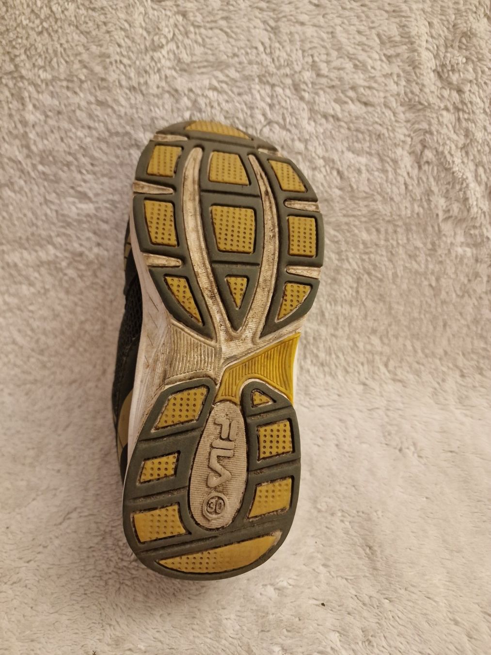 Fila Scarpe per ragazzi: Turnschuhe Fila Grösse 30 – Usato da Zug venduto da Moehrli81 2