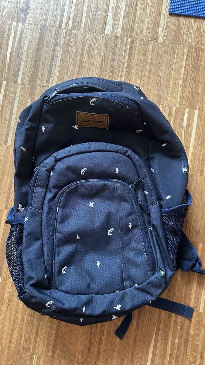 Dakine Zaini: Dakine Rucksack / Schulrucksack – Usato da Emmenbrücke venduto da chi_5nwc