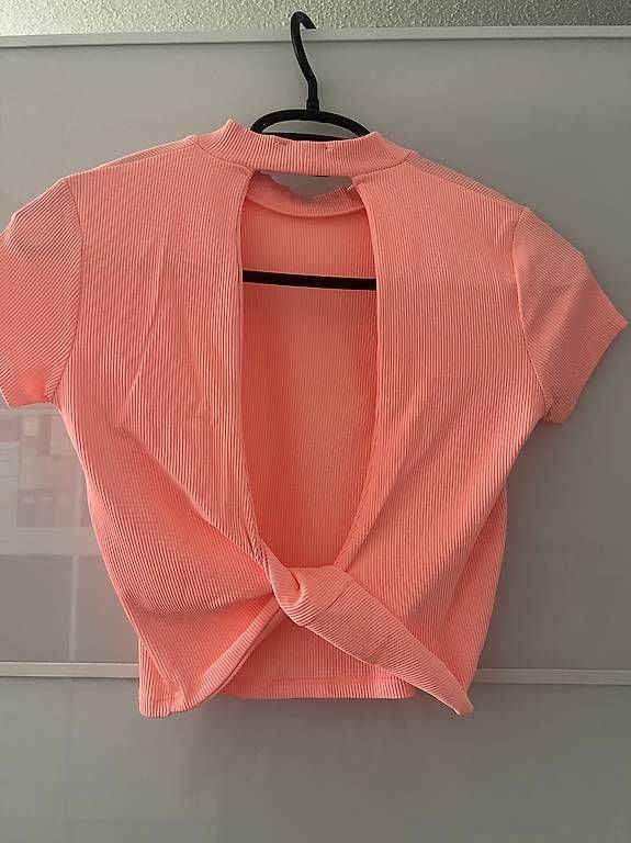 T-shirt: Shirt neonorange Grösse XS – Usato da Hochdorf venduto da lor_dk57 1