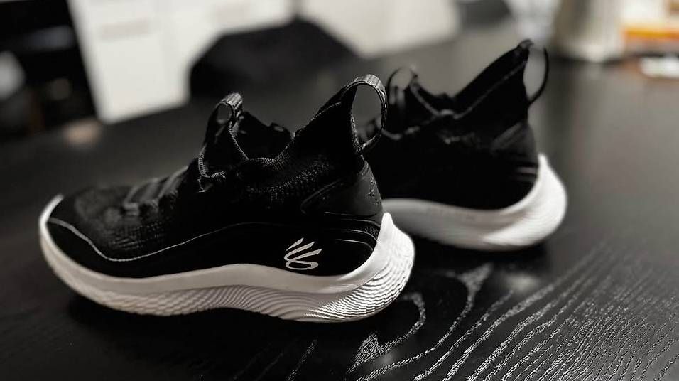 Under Armour Scarpe da uomo: Under Armour Curry Flow 8 - 44 EU – Usato da Pieterlen venduto da Haritz85 2
