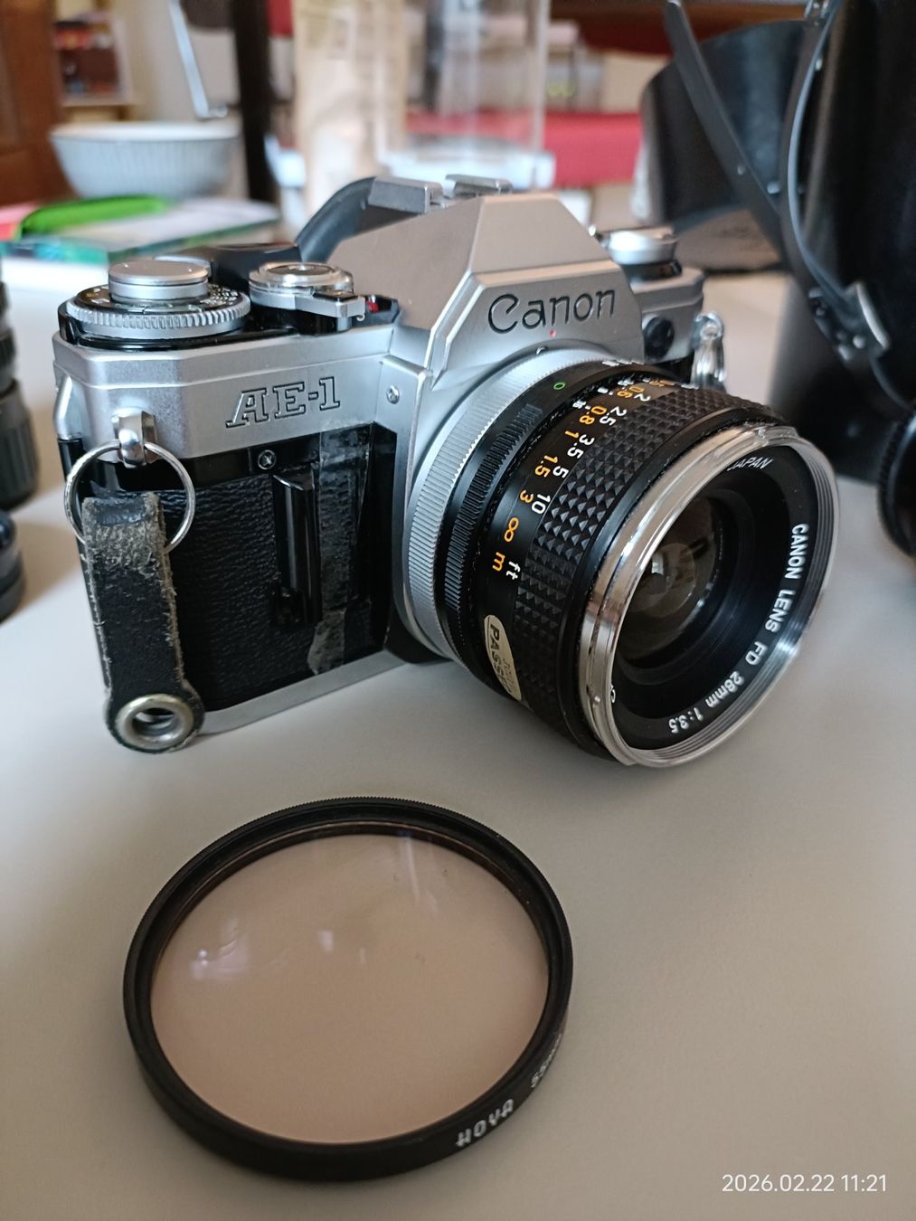 Canon Fotocamera: Canon AE-1 Set (4 Objektive, div. Filter, Tasche, Stativ) – Usato da Zürich venduto da Tionne 1