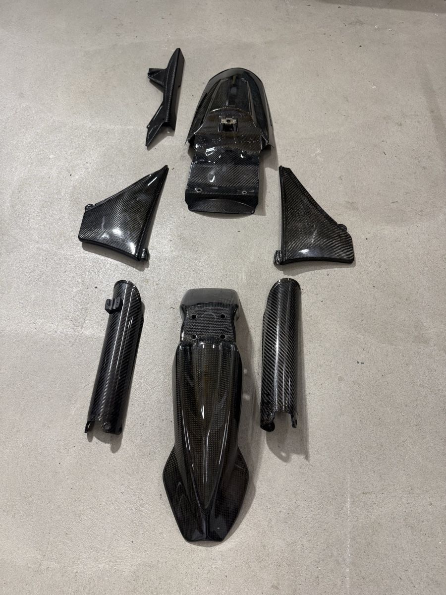 KTM Tutti i ricambio per moto: Carbon Verkleidung  KTM SMC – Usato da Erlinsbach SO venduto da n123h 1