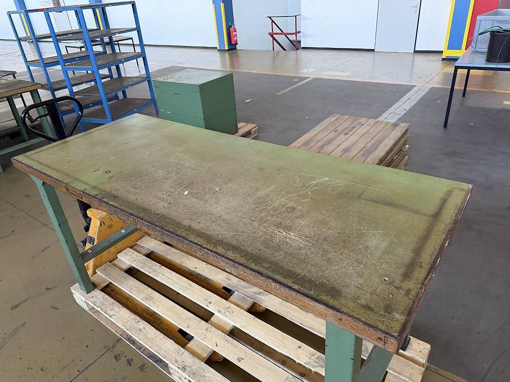 Lista Banchi da lavoro: Lista Werkbank 200x80x90cm – Usato da Necker venduto da liq24 3