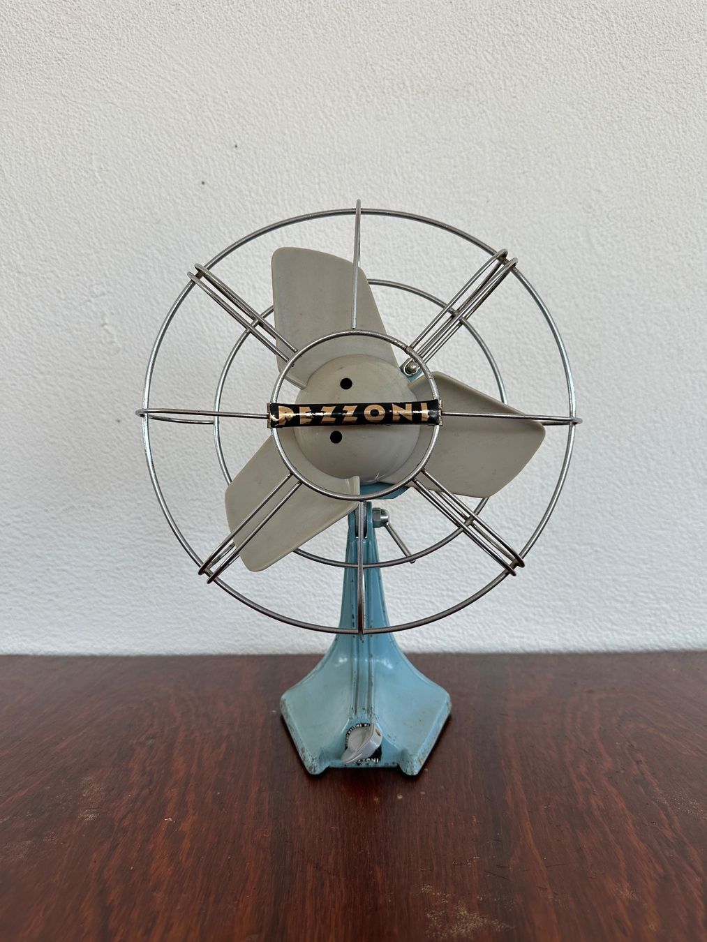 Ventilatori: Vintage Pezzoni Tischventilator – Difettoso da Zürich venduto da frauflufelberg