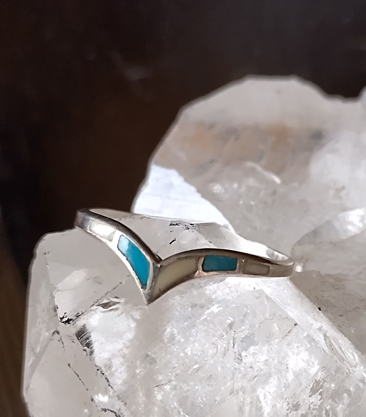 Anelli: ZARTER RING SILBER 925 MIT PERLMUTT UND TÜRKIS EINLAGE – Usato da Romanshorn venduto da Glitzer-Paradies