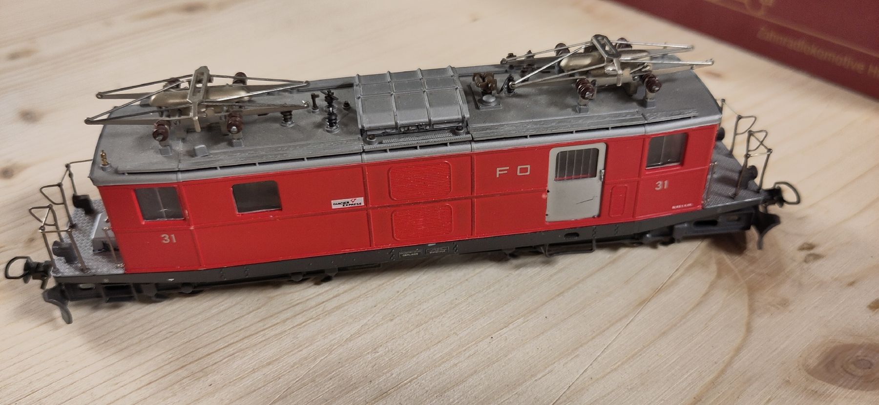Bemo Modellini di ferrovie: Bemo HGe 4/4 FO Glacier Express 31 – Usato da Liebefeld venduto da robi15blue 6