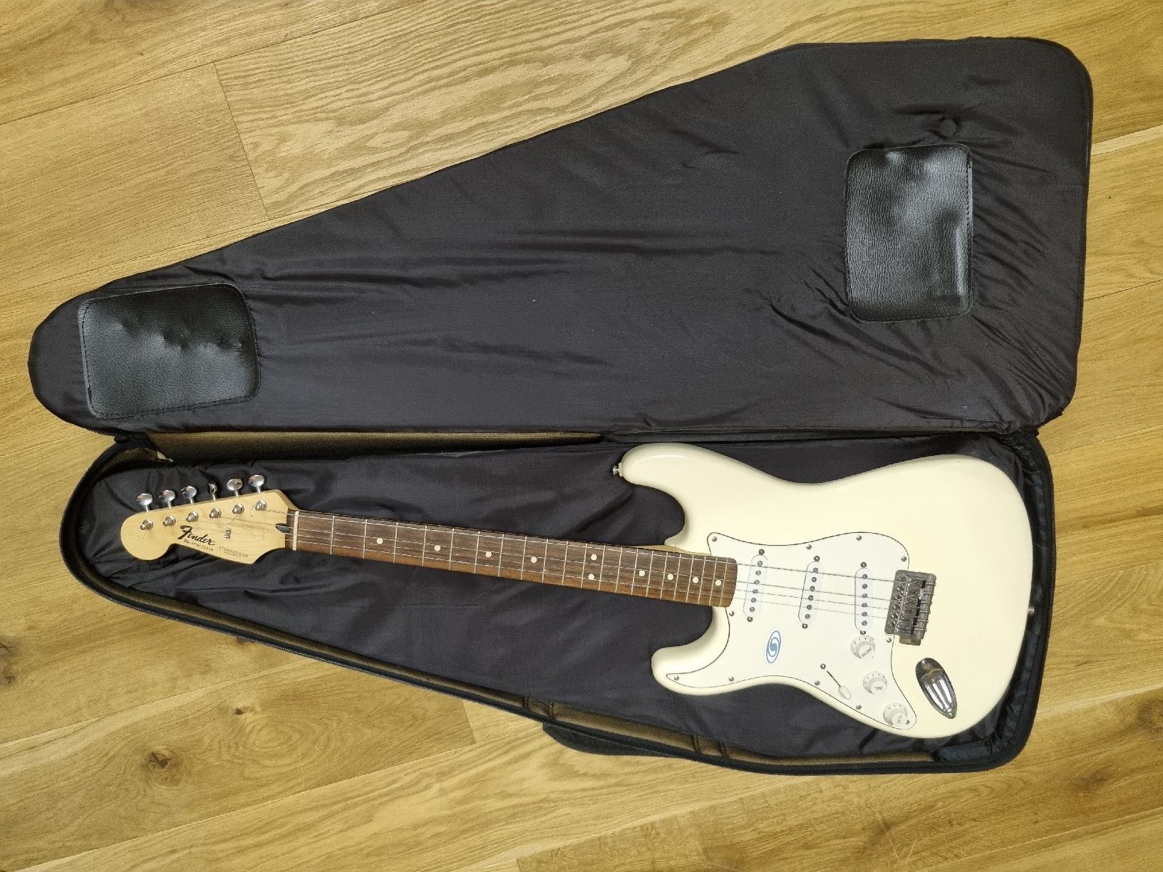 Fender Strumenti musicali: Fender Stratocaster gauchère 1996 - Made in Mexico – Usato da Château-d'Oex venduto da mae_6pqm 4