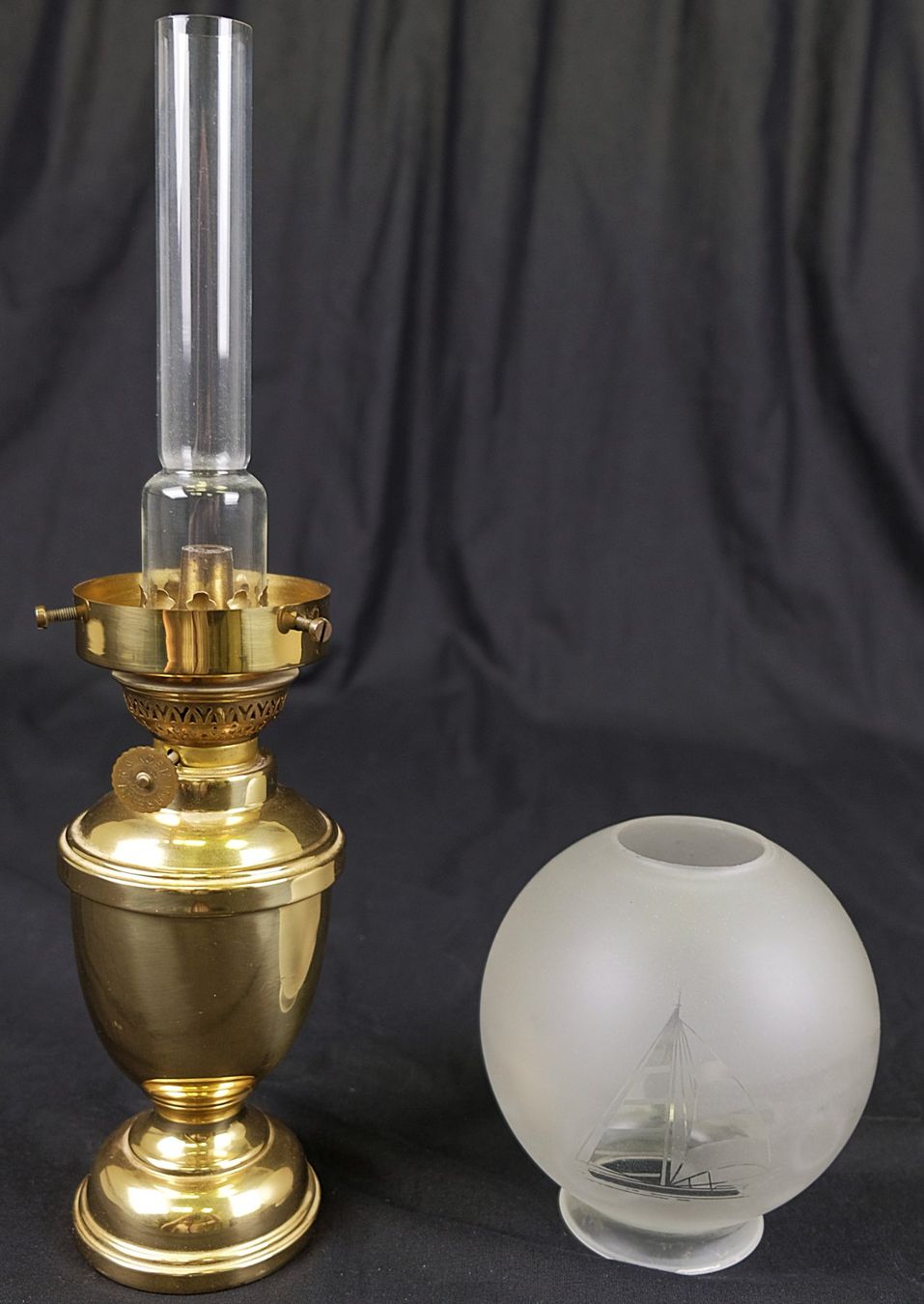 Lampade: E.S. Sørensen Petroleumlampe – Usato da Volketswil venduto da brockipfannenstil 5