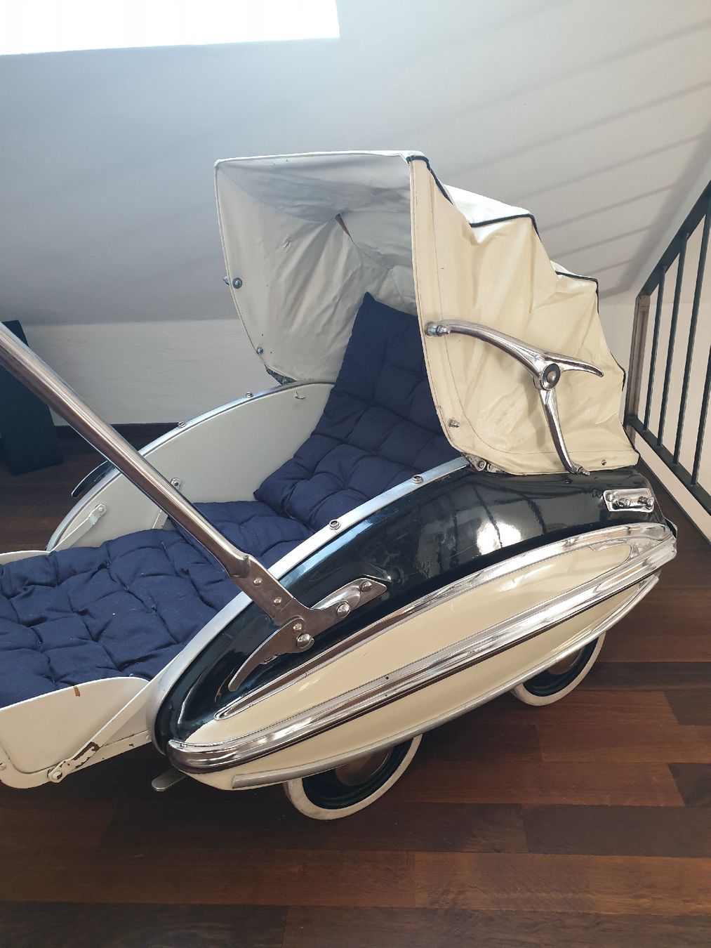 Carrozzine: Oldtimer Kinderwagen Royal Eka – Usato da Guschelmuth venduto da Yamms