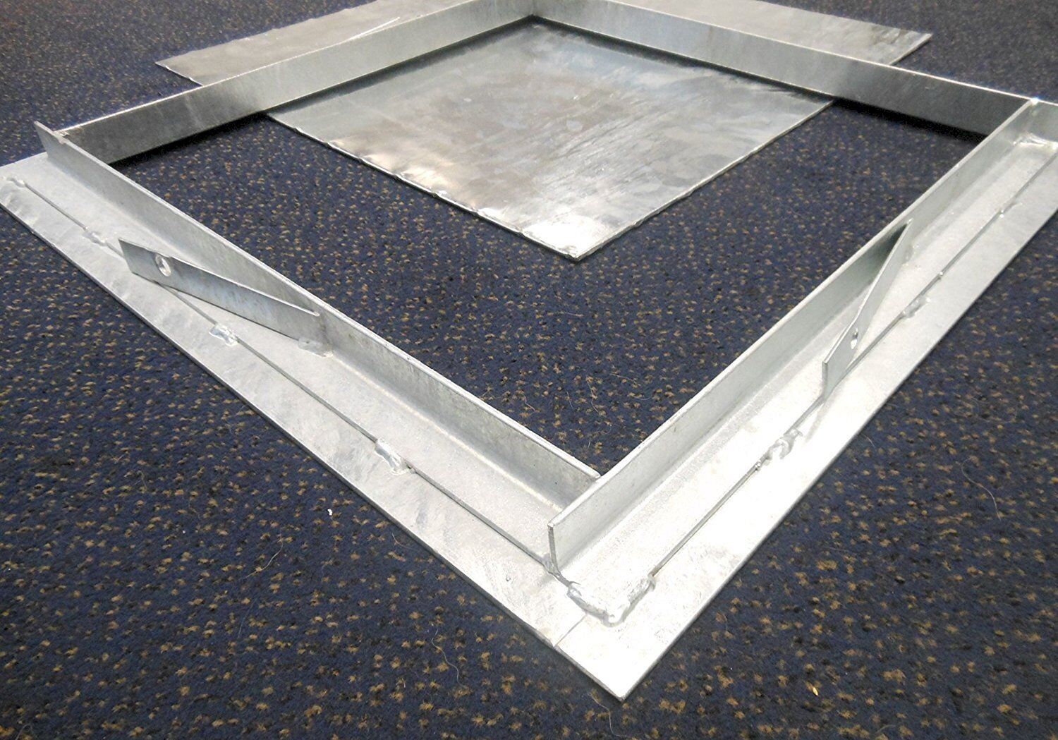 Altro: Schachtdeckel Vollverzinkt 60 x 60cm – Nuovo e nell'imballaggio originale da Bottighofen venduto da zaap 2