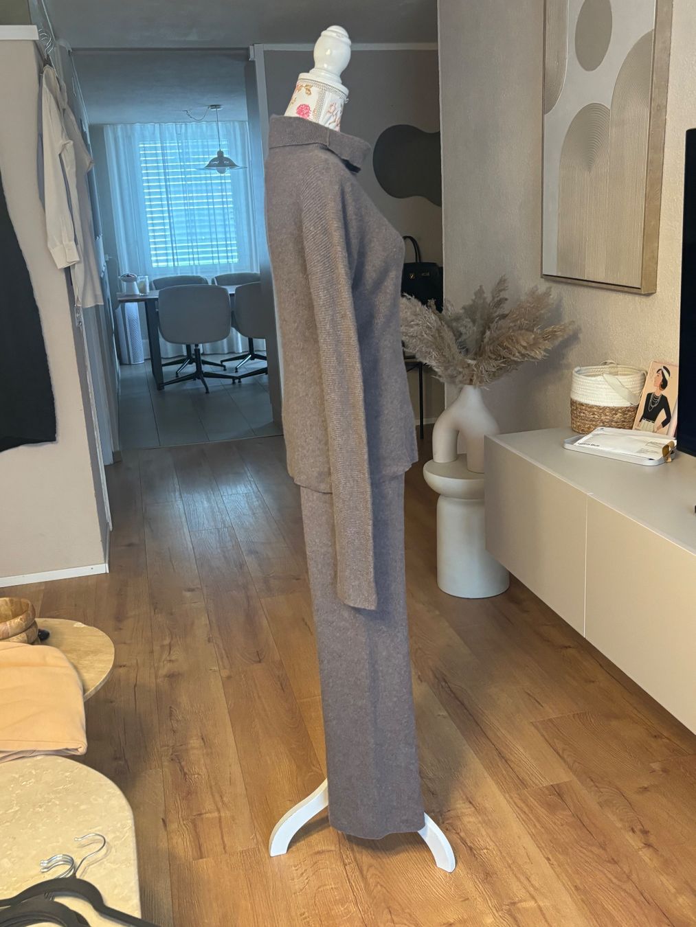 Completi & Tailleur: Sminfinity Set Hose& Jumper Cashmere/Baumwolle – Usato da St. Margrethen SG venduto da dijanaO 5