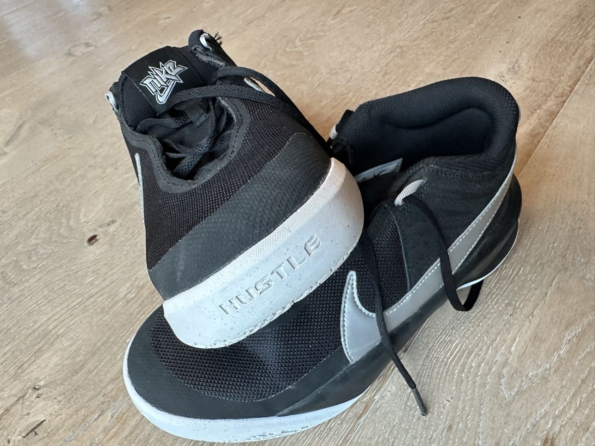 Nike Herrenschuhe: Turnschuh Nike – Gebraucht aus Spiez von sumanoli 1