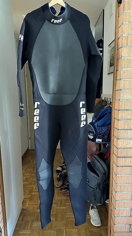 Completi, tute sportive e funzionali: Wetsuit reef XL, 4/3 mm – Usato da Dietikon venduto da mb1_6r75 1