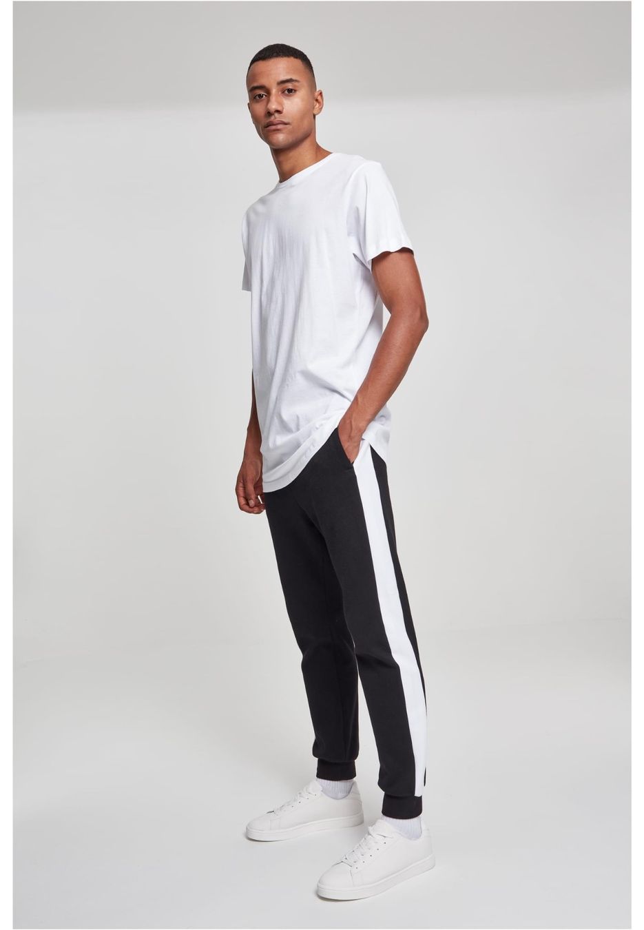 T-Shirts: UGi Shaped Long Tee - Extra Lang - Dunkel Grau – Neu und originalverpackt aus Regensdorf von StyleTown 9