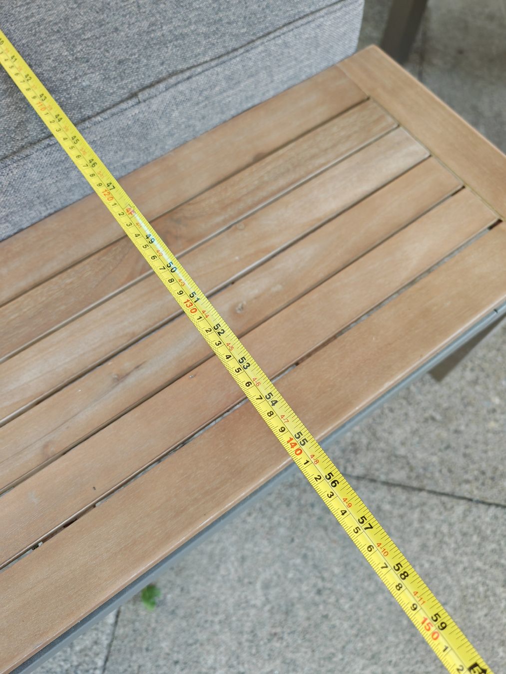 Divani: Garten Lounge mit Beistelltischen grau / Holz – Usato da Rheinsulz venduto da Dred 5