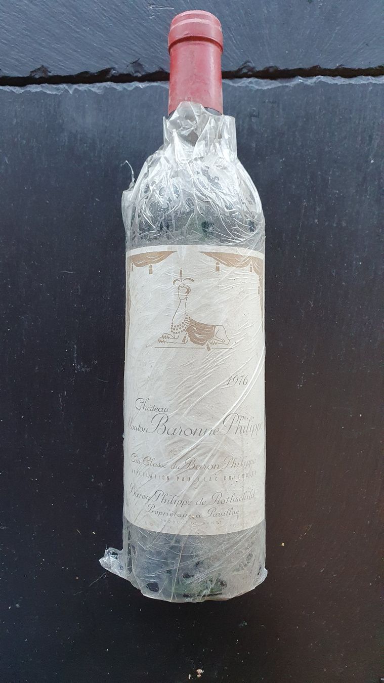 Mouton Rothschild Vino: Château Mouton Baronne Philippe 1976 – Nuovo e nell'imballaggio originale da Dickbuch venduto da Dixieonly