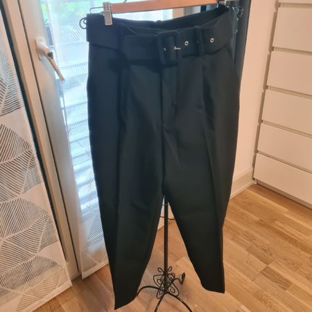 hose von zara gr S mit bind gürtel