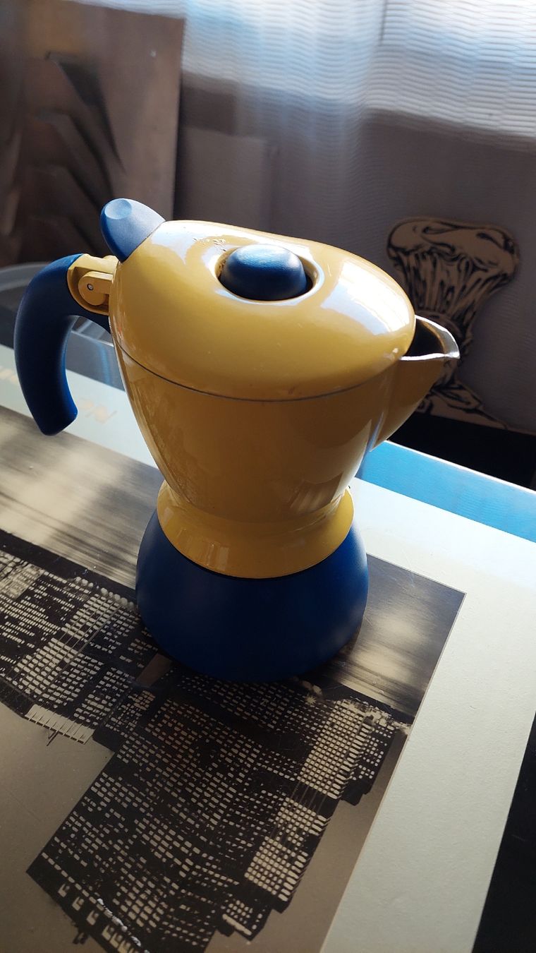 Bialetti Macchine per caffè & Macchine per espresso: Moka Express Bialetti  Neuwertig – Usato da Konolfingen venduto da lanomi 2