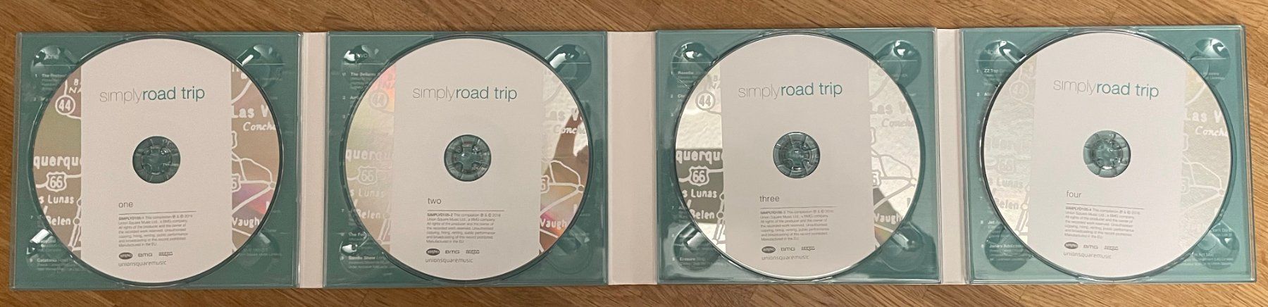 CD: CD - Simply Road Trip - 2016 - 4 CD's – Usato da Winterthur venduto da Secondhand-Family 3