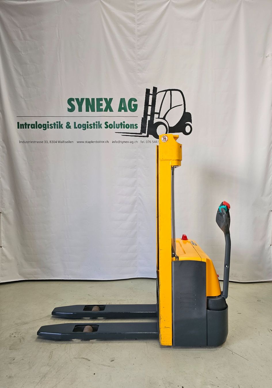Jungheinrich Carrelli elevatori e a forche: Jungheinrich EJC 112, Duplex 2,9 Meter Hubhöhe – Usato da Wallisellen venduto da Synex-AG