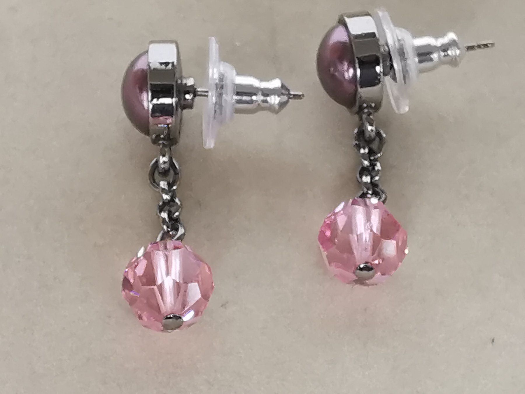 Swarovski Ohrringe & -stecker: Swarovski Ohrring Perle ruthenium – Neu (gemäss Beschreibung) aus Zürich von Yourgoodbuy 2