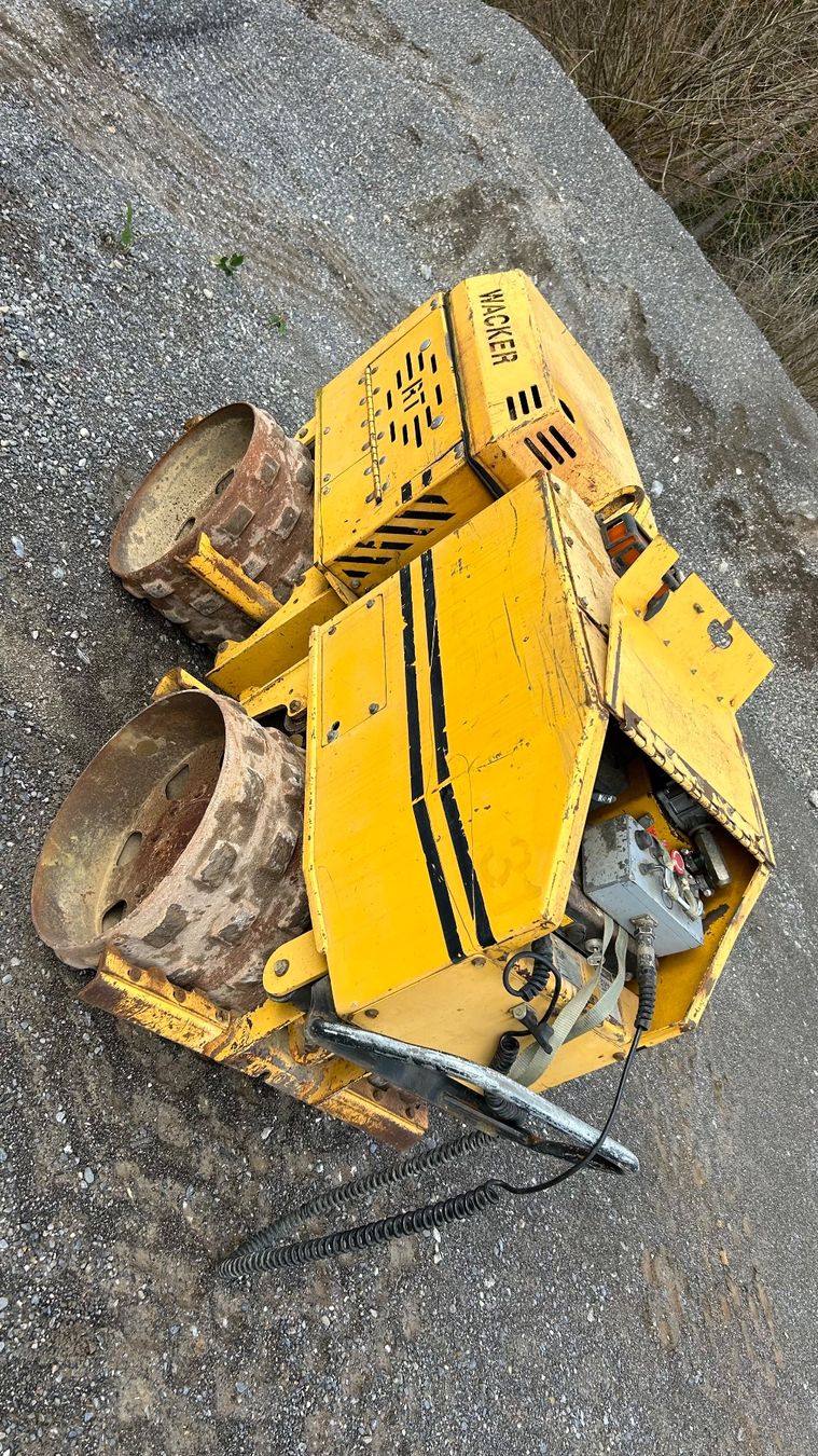 Wacker Neuson Tutte le macchine: Grabenwalze Wacker RT 820 mit Fernbedienung – Usato da Menziken venduto da Tairi10 1