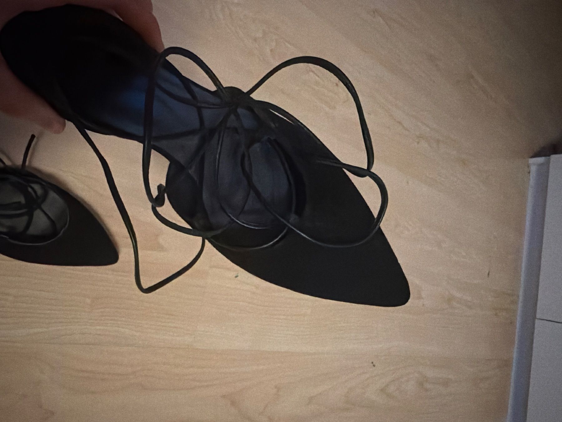 Stuart Weitzman Scarpe da donna: Stuart Weitzman Women's Lace Up Ballet Flats – Nuovo (secondo la descrizione) da Hettlingen venduto da blu_tb6z 3