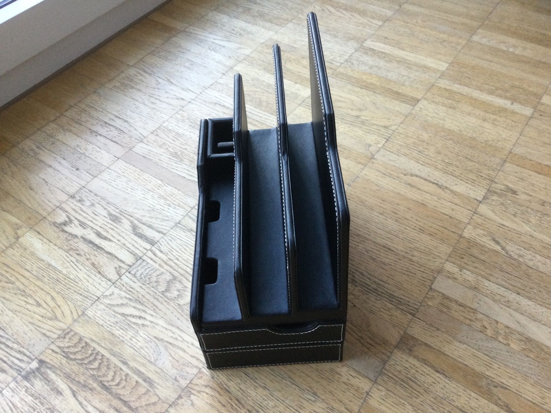Docking station: Ladestation / Electronic Desk Charging Organizer – Nuovo (secondo la descrizione) da Zürich venduto da VorlonShadow 3