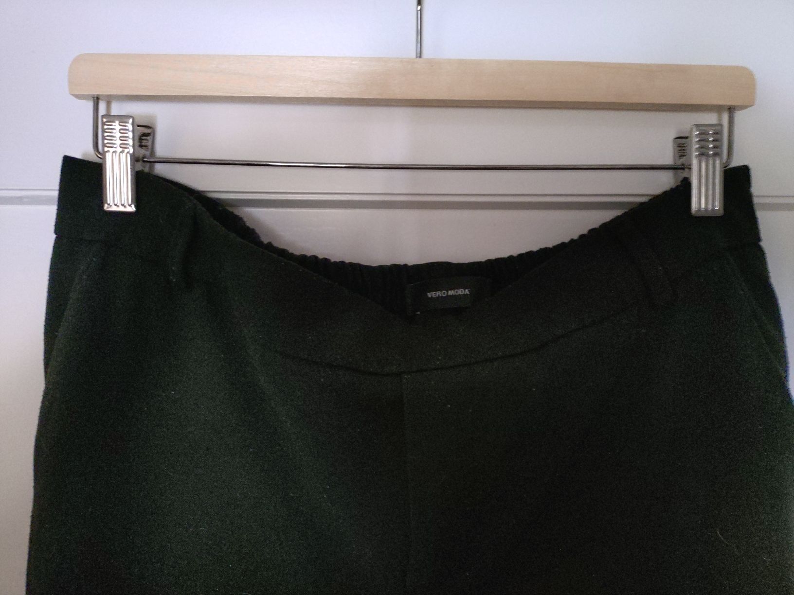 Vero Moda Hosen: Elegante Stoffhose – Gebraucht aus Bern von mariuliis 1